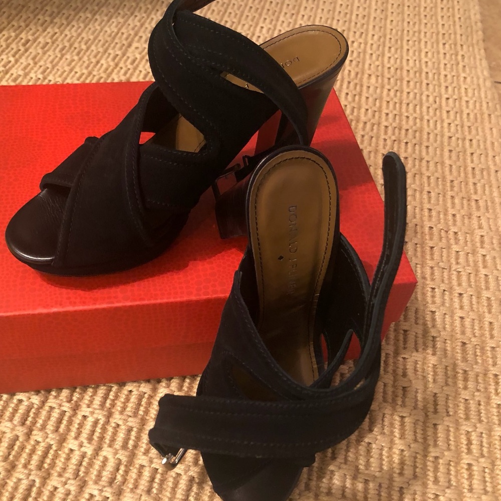Donald Pliner Calf Suede